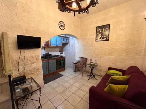 Central Valletta Townhouse with Maltese Balcony