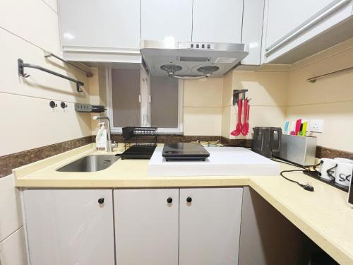 Kitchen, Student Accommodation - 5 Man Cheong Street near Sky100 Hong Kong Observation Deck