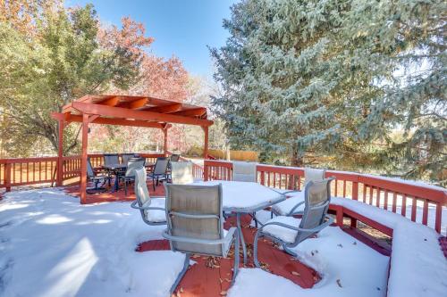 Lakewood Gem with Deck about 7 Mi to Downtown Denver in Lakewood, USA