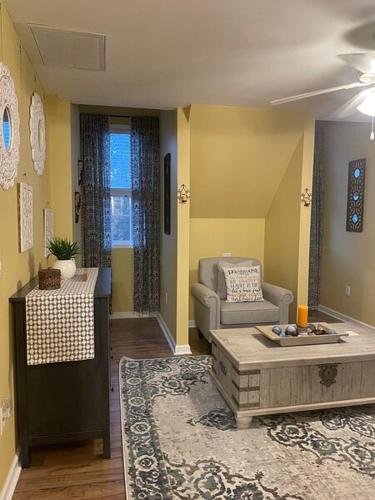Stay at Emma Jean Retreat in Sumter! in Sumter Belváros