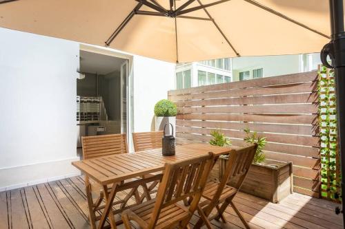 Unique! 500m to Eiffel Tower: Duplex with terrace! - image 9
