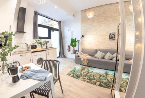AL5 Seaside Bliss-stylish loft steps from Malvarrosa, Valencie (fotografie 3)