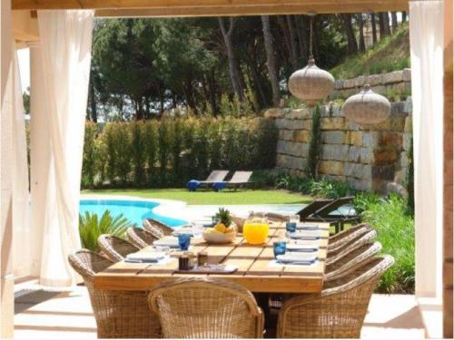 Elegant 6 Bedroom Villa - Villa Arden - Games Room With Snooker Table And Table Tennis - Quinta Do L in อัลมานซิล