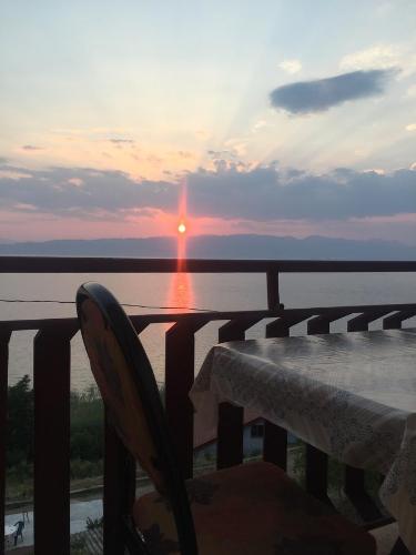 Altan/terrasse, Sonce Guest House in Ohrid