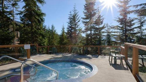 Taluswood The Bluffs 13 | Stunning Mountain View Townhome w/ Ski Access & Shared Hot Tub in Whistler, Canada