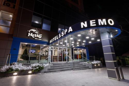 Hotel & Spa NEMO with dolphins Kharkiv