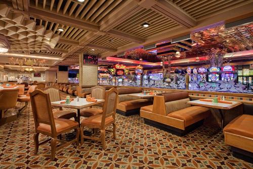Maverick Casino & Hotel Elko - image 7