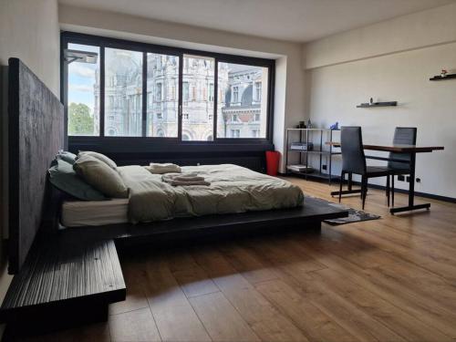 Stunning View + Japan Design Bed @ Central Station, Amberes (foto 11)