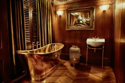 House of Gods Glasgow – Glasgow