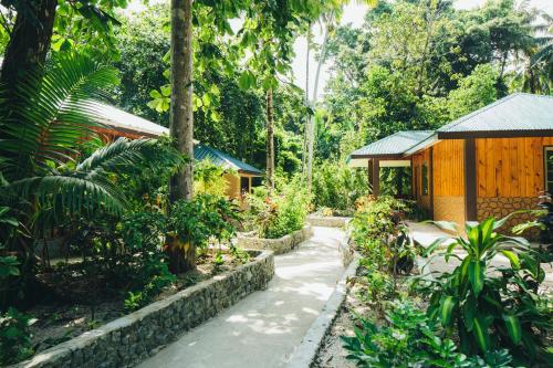 M&A Riverside Beach Bungalows in เกาะบาเบลดาวบ์