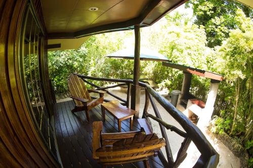 M&A Riverside Beach Bungalows in เกาะบาเบลดาวบ์