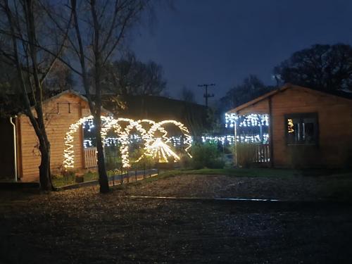 The Malvern Hills, Courtyard Cabins,Tom Cabin