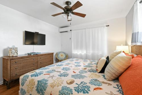 Sunshine shores boutique apartments in Palm Beach Shores, USA