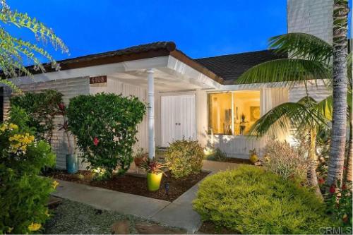 Carlsbad home close to the beach and the village in Carlsbad, USA