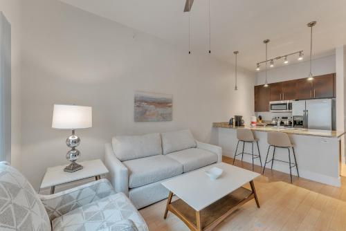 Cozy 1 Bedroom Suite, Pool, Gym, Parking Cs in Dallas, USA