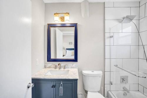 Poinciana Getaway 1BR Apartment Near FLL Airport in Fort Lauderdale, USA