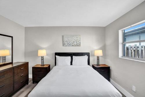 Poinciana Getaway 1BR Apartment Near FLL Airport in Fort Lauderdale, USA