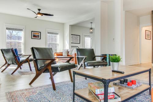 Spacious Mountain Escape near Mount Mitchell! - image 3