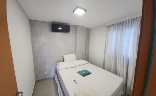 One-Bedroom Apartment image 4