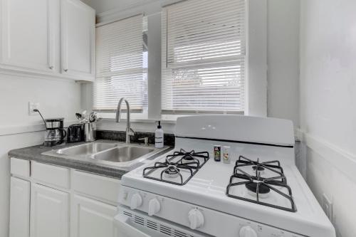 Charming Cooper-Young Flat in the Heart of Memphis in Memphis, USA