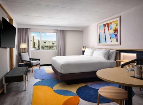 DoubleTree by Hilton Hotel Cocoa Beach Oceanfront - image 13