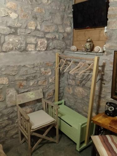Αυθεντικό πετρινο στην Ναύπακτο, Nafpaktos (foto 3)