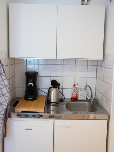 廚房, nette 1 Zimmerwohnung in Würzburg (nette 1 Zimmerwohnung in Wurzburg) in 林德萊斯穆勒