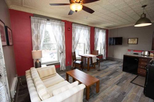 Dodici Night Suites - image 13