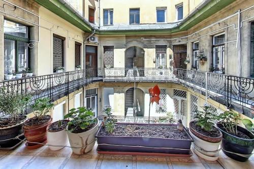 Cute studio in city center. Capsule apartment!