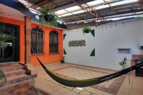 Casa AMPLIA en excelente UBICACIÓN! in Santa Julia, Mexico
