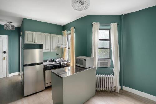 Apartment 566: East Village in New York, USA