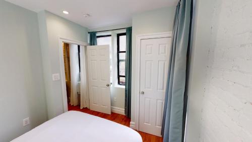 Apartment 494: East Village in New York, USA