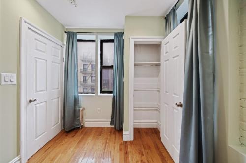 Apartment 494: East Village in New York, USA
