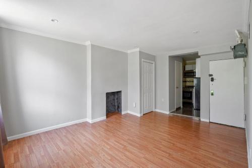Apartment 403: East Village in New York, USA