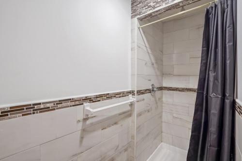 Apartment 403: East Village in New York, USA