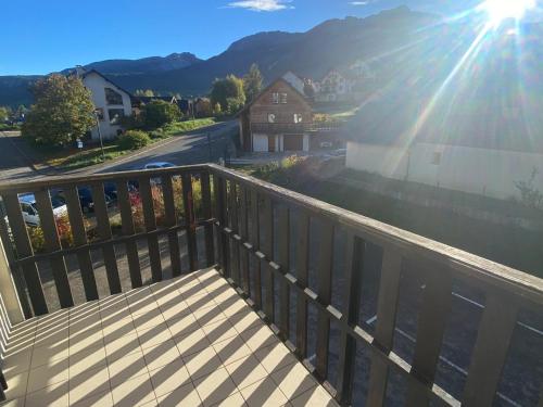 Appartement 3 pièces avec balcon, proche commodités, ascenseur - FR-1-515-203 Appartement 3 pièces avec balcon, proche commodités, ascenseur - FR-1-515-203