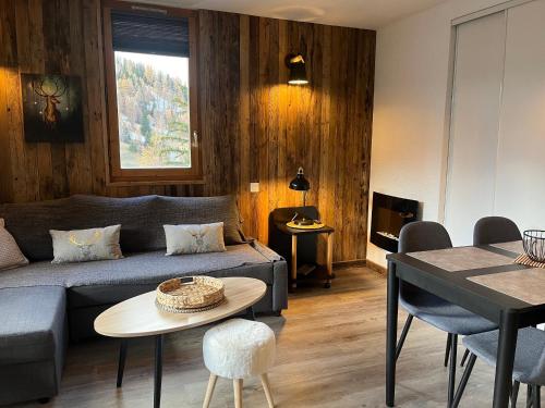 Appartement La Plagne-Tarentaise, 2 pièces, 6 personnes - FR-1-351-188