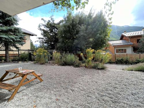 Appartement Le Monêtier-les-Bains, 3 pièces, 6 personnes - FR-1-330F-226