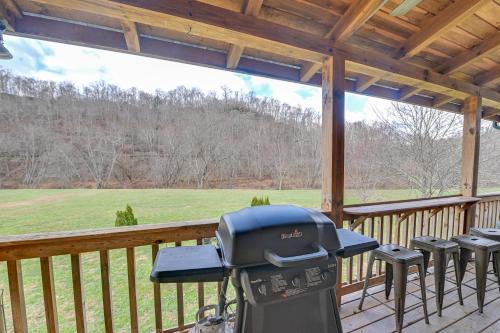 Pet-Friendly Cabin with WiFi in Daniel Boone NF - image 7