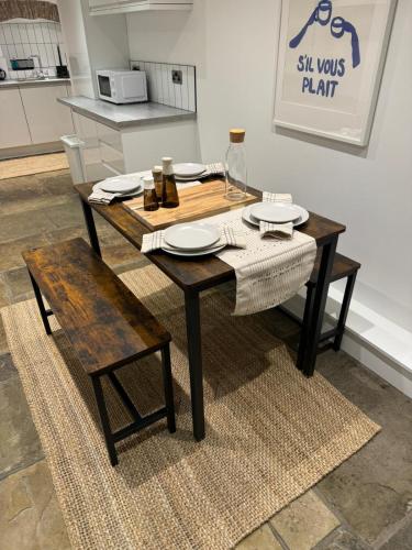 Lyndale in Chapel West