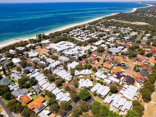 Salty Sands Cottage - Unit 25 Cape View Resort