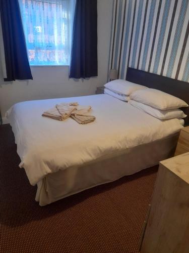 Lynton Hotel - image 5