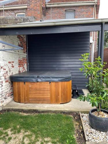 Launceston Stunning Outdoor Hot Tub Spa Townhouse