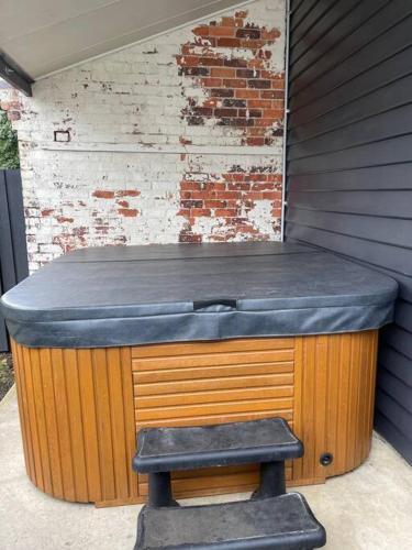 Launceston Stunning Outdoor Hot Tub Spa Townhouse