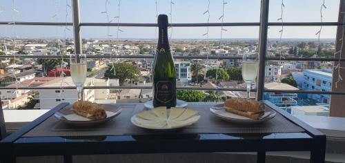 Jade Aparts Salinas in Salinas