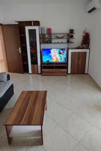 Apartments with a parking space Vinisce Trogir - 12676 - image 11