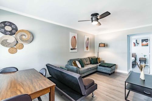 Steps from Downtown near WakeMed Monthly discounts