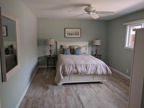 Carlsbad home close to the beach and the village in Carlsbad, USA