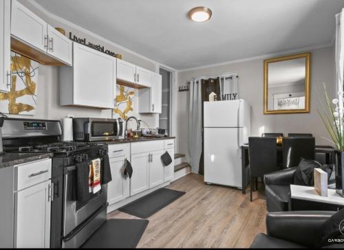 . St. Paul Fry Street Den West Suite #2