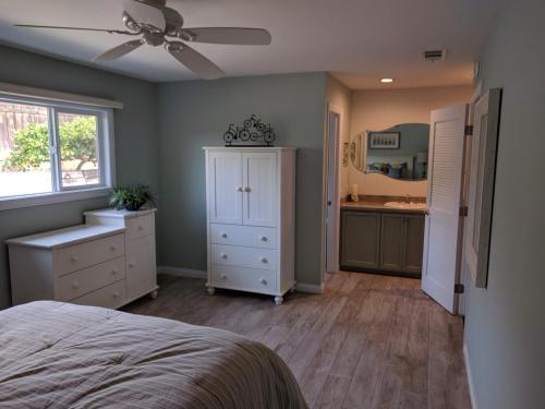Carlsbad home close to the beach and the village in Carlsbad, USA